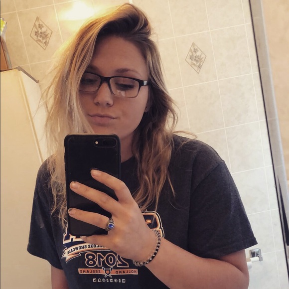 Meet your Posher, Brynne - Picture 1 of 1